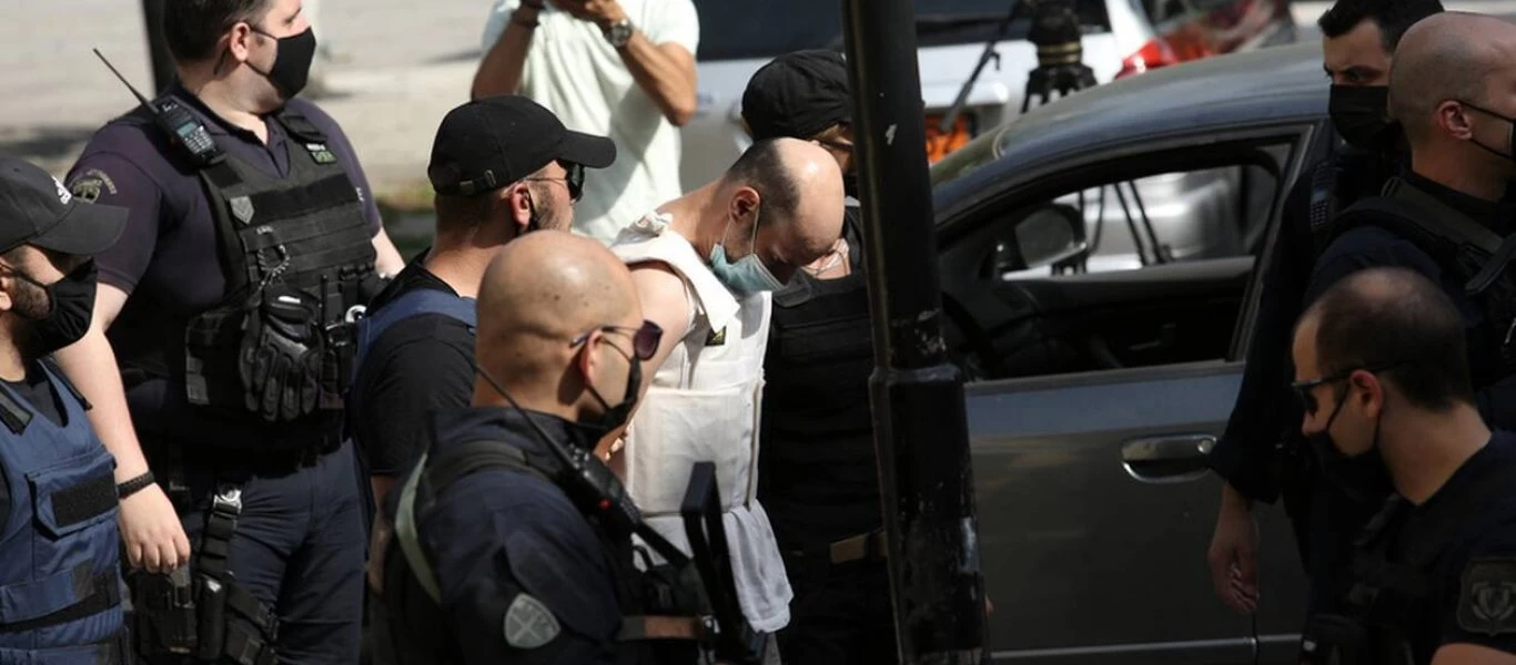 Βιασμός στα Πετράλωνα: Δίωξη για δυο κακουργήματα και δυο πλημμελήματα στον Βούλγαρο